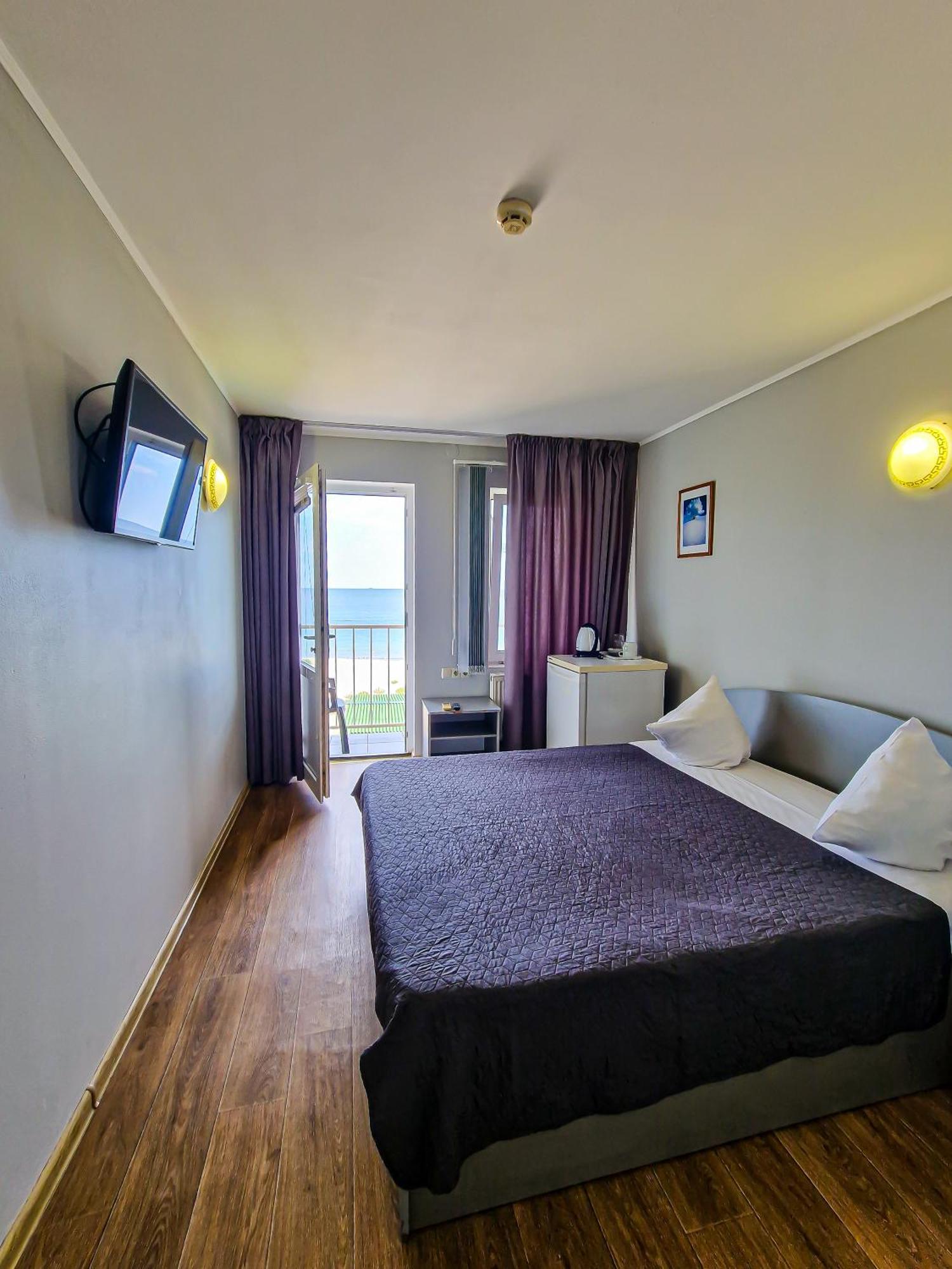 Hotel Palma Одеса Екстериор снимка